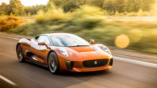 泪洒赛场，格子军团的八强叹息：克罗地亚与荷兰的史诗对决